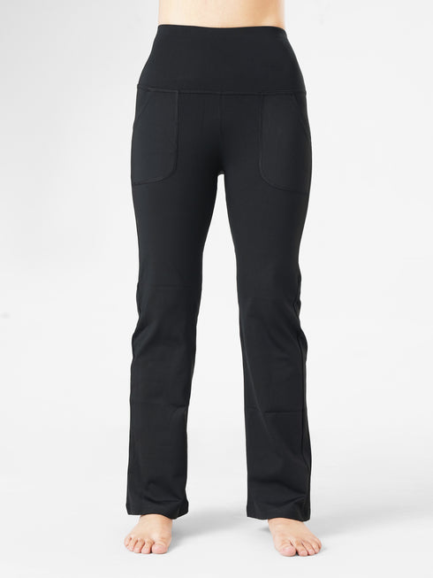 Proactive Pocket Flare legging in Black